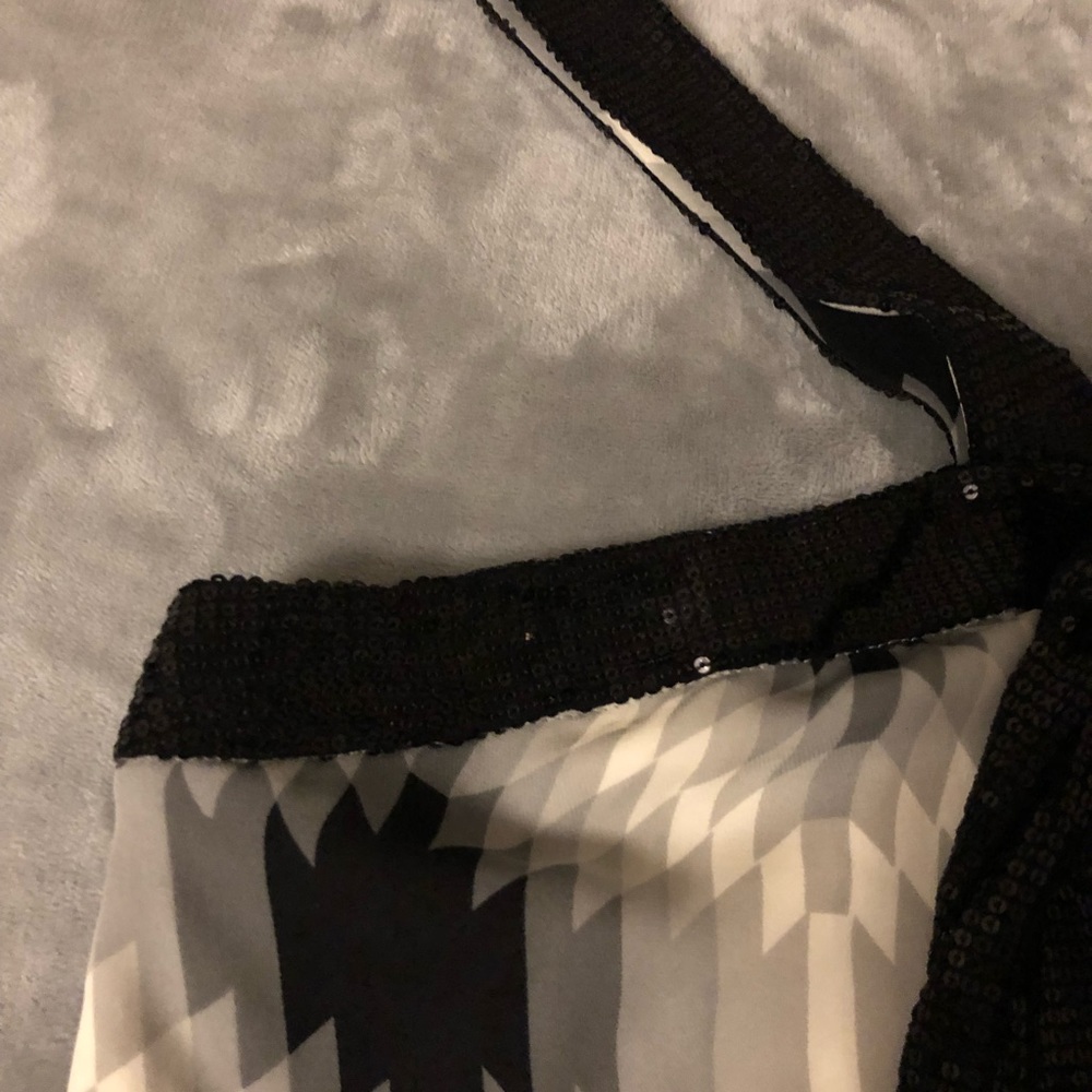 Tory Burch black silk Ikat print tank with sequins - Picture 4 of 7